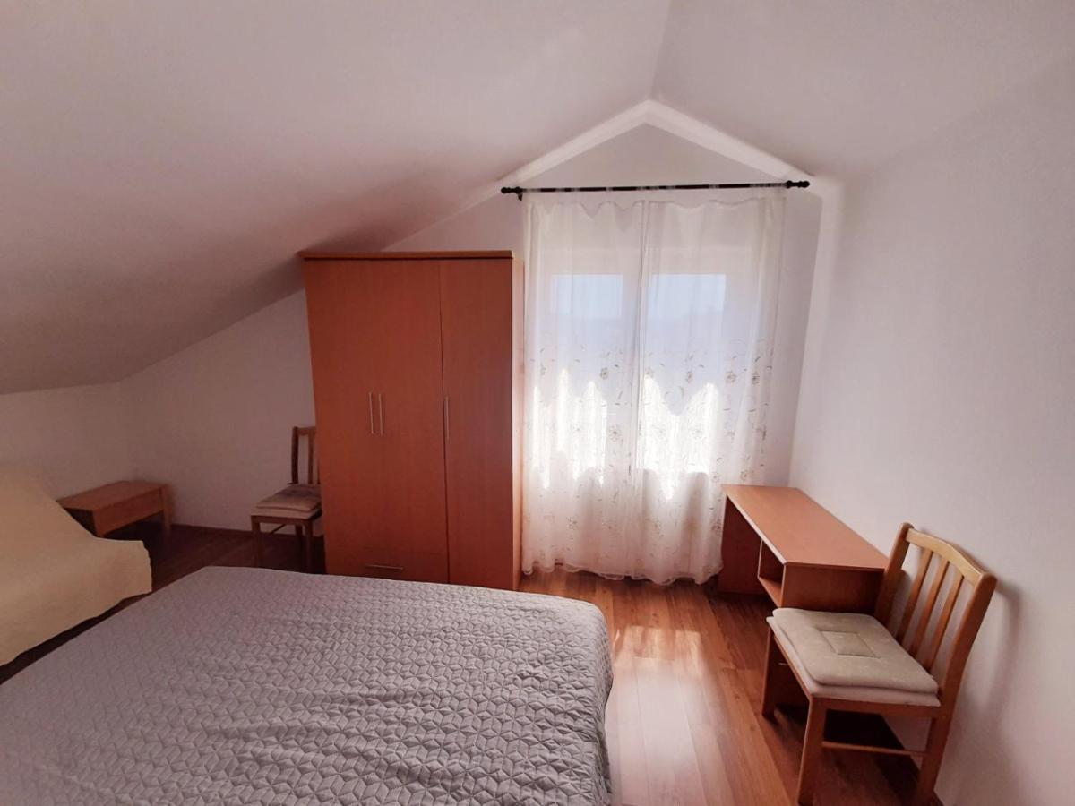 Apartments Izabela Muzic-Fornaric Cres Dış mekan fotoğraf